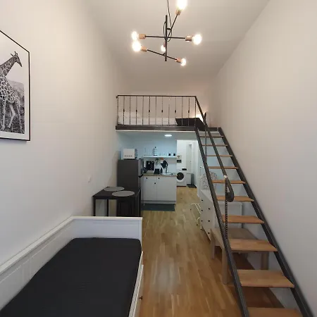 Apartman Chic Wendy In Centre Tour As