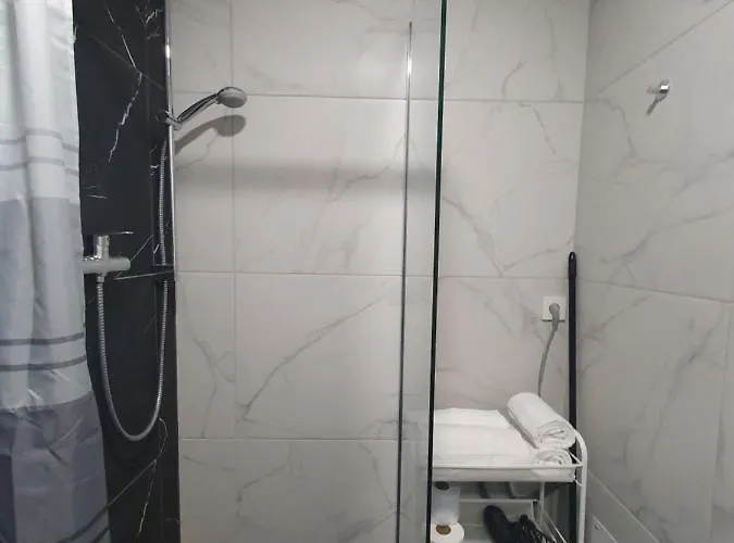 Chic Wendy In Centre Tour As * Lublaň